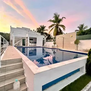 https://diamantes-house-porto-seguro.hotelsportoseguro.com